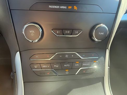 Certified 2020 Ford Edge SEL w/ Convenience Package AWD/4WD image 22