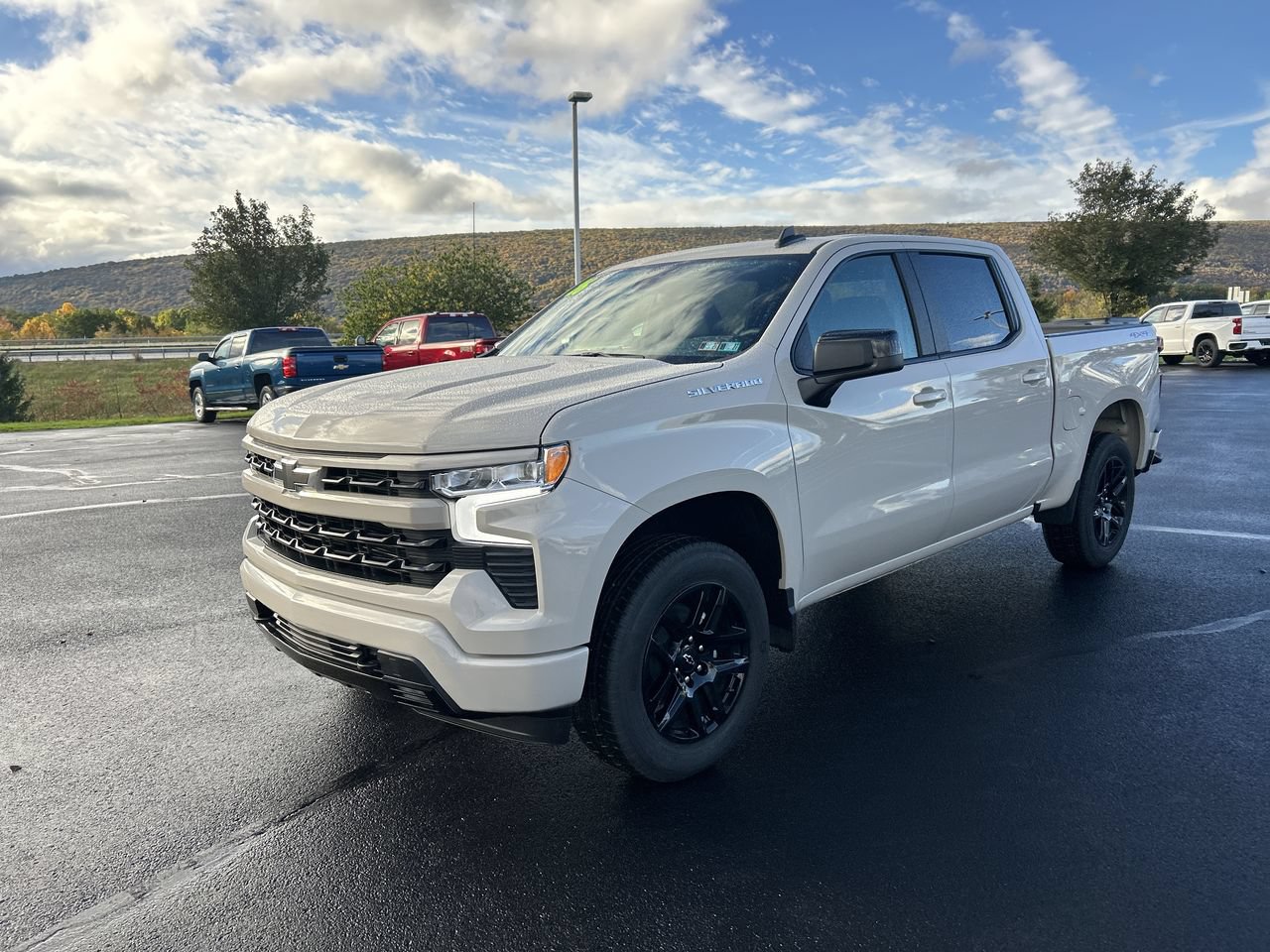 New 2026 Chevrolet Silverado 1500 RST w/ LPO, Dark Essentials Package AWD/4WD image 3