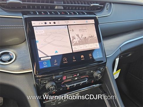 New 2025 Jeep Grand Cherokee Limited w/ Black Appearance Package image 20