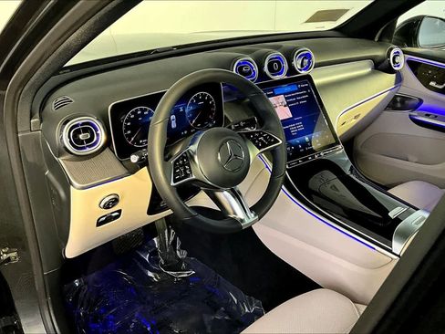 Used 2026 Mercedes-Benz GLC 300 4MATIC image 18