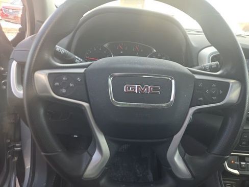 Used 2023 GMC Terrain SLE w/ Driver Convenience Package image 16
