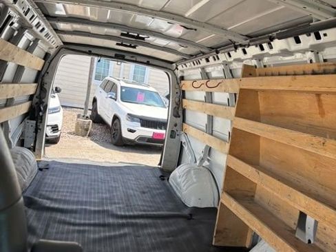 Used 2016 Chevrolet Express 2500 Extended RWD image 24