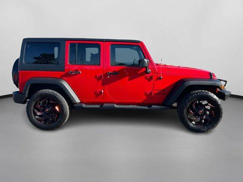Used 2018 Jeep Wrangler Unlimited Sport S AWD/4WD image 4