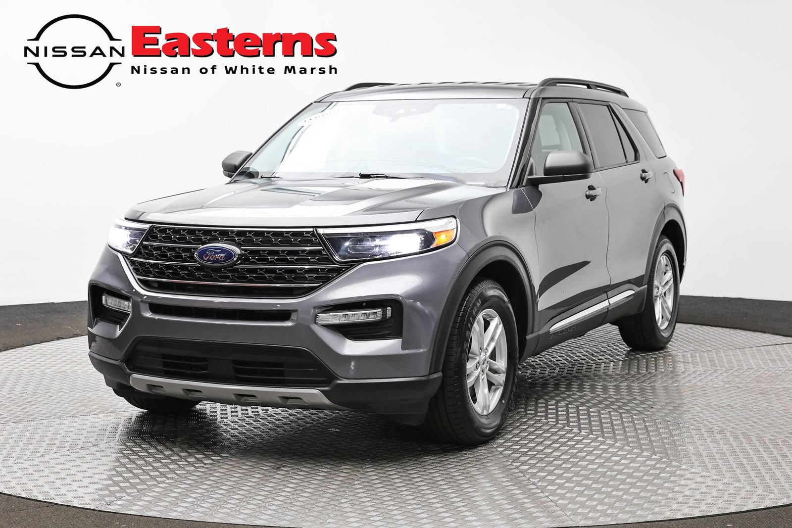 Used 2023 Ford Explorer XLT w/ Equipment Group 202A RWD image 1