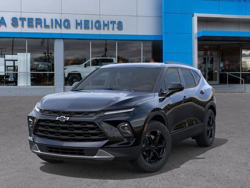 New 2025 Chevrolet Blazer LT w/ Convenience Package image 6