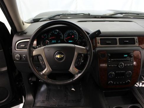 Used 2011 Chevrolet Silverado 2500 LTZ w/ LTZ Plus Package AWD/4WD image 27
