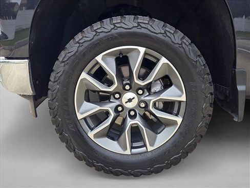 Used 2024 Chevrolet Silverado 1500 LT w/ Safety Package RWD image 23