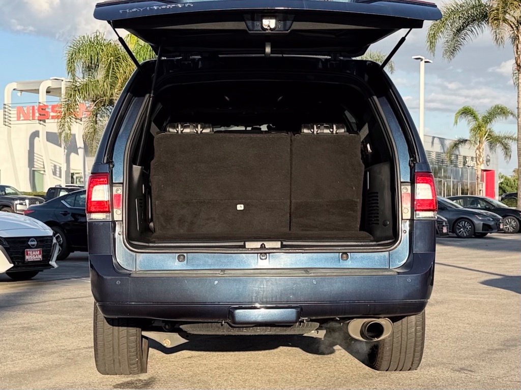 Used 2017 Lincoln Navigator Select AWD/4WD image 25