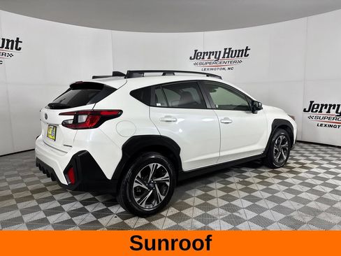 Used 2025 Subaru Crosstrek 2.5i Premium AWD/4WD image 6
