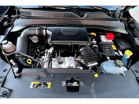 Used 2024 Jeep Compass Latitude image 10