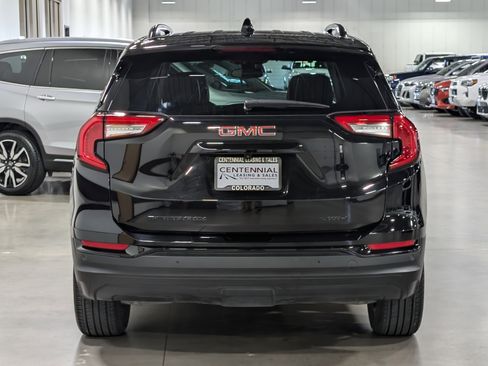 Used 2023 GMC Terrain SLT w/ Elevation Edition image 4