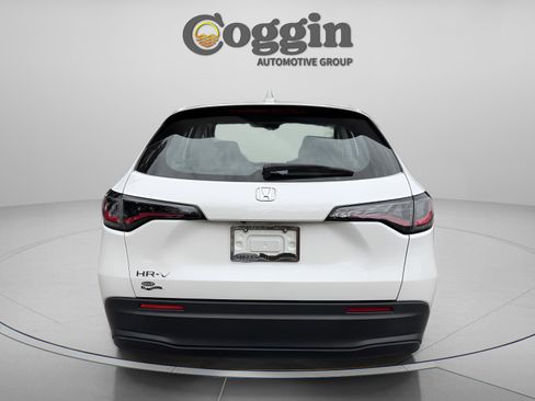 Certified 2023 Honda HR-V LX image 4