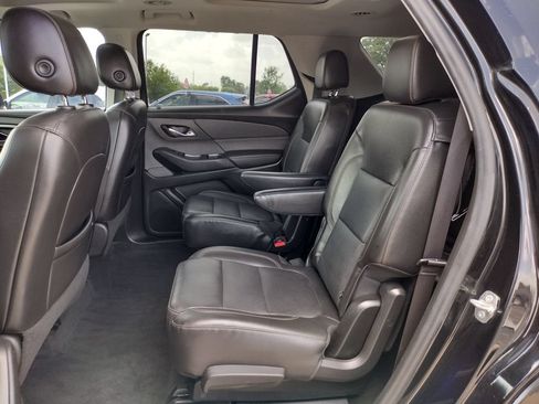 Used 2021 Chevrolet Traverse Premier w/ Redline Edition AWD/4WD image 9