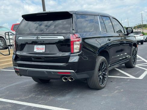 Used 2022 Chevrolet Tahoe High Country w/ Premium Package AWD/4WD image 3