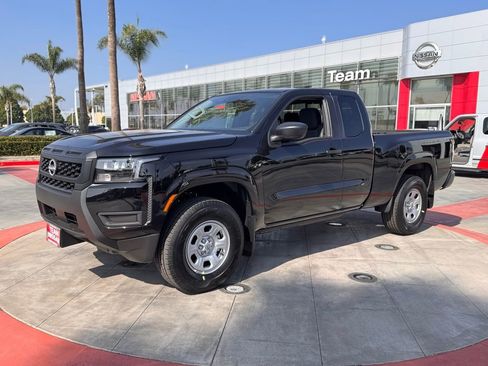 New 2026 Nissan Frontier S image 4