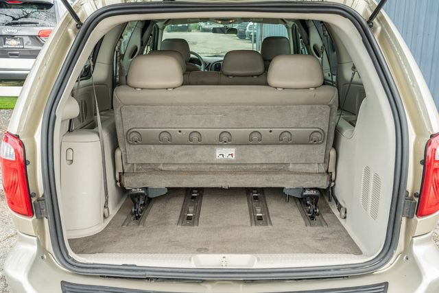 Used 2005 Dodge Grand Caravan SE w/ Popular Equipment Group I FWD image 14