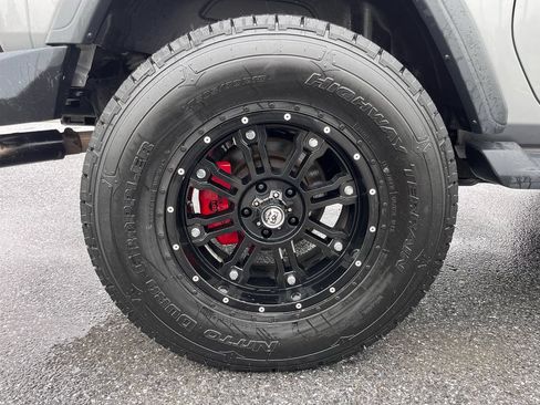 Used 2018 Jeep Wrangler Sport AWD/4WD image 22