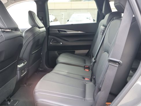 Certified 2025 INFINITI QX60 Luxe w/ Cargo Package image 18