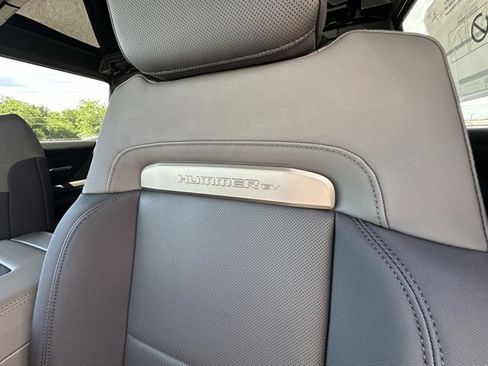 New 2025 GMC Hummer EV 2X image 17