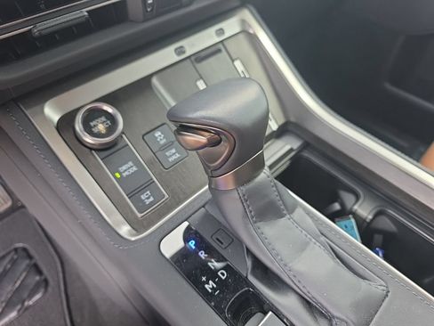 Used 2024 Lexus GX 550 w/ Cold Area Package AWD/4WD image 25