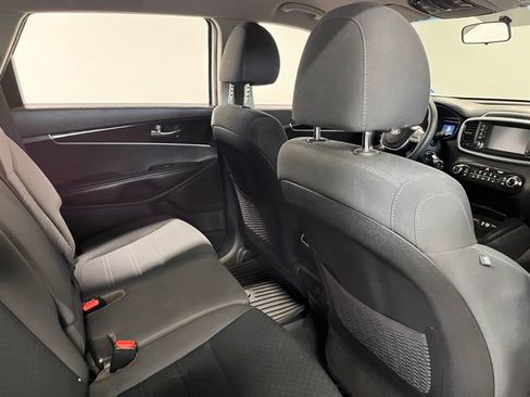 Used 2020 Kia Sorento AWD V6 image 14