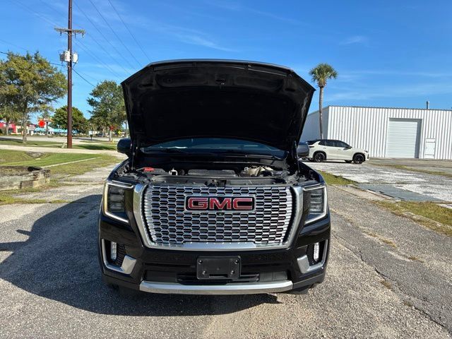 Used 2021 GMC Yukon Denali w/ Denali Ultimate Package AWD/4WD image 19