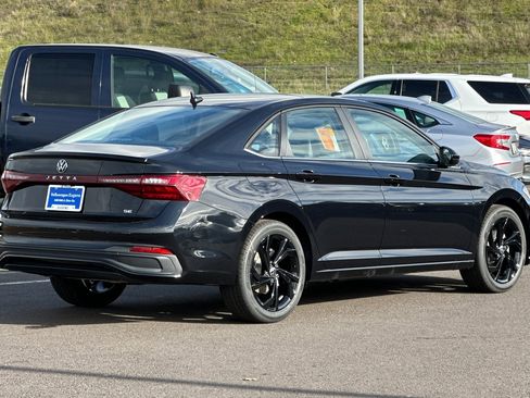 New 2026 Volkswagen Jetta SE image 3