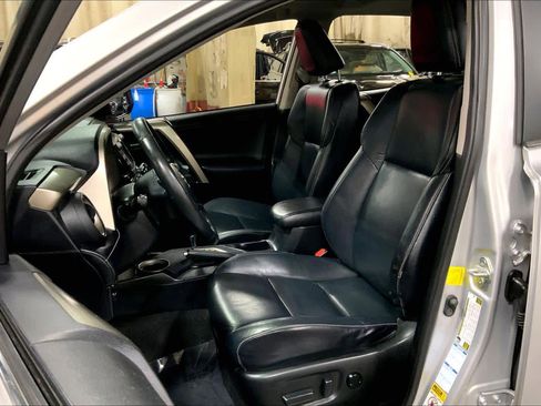 Used 2015 Toyota RAV4 Limited image 7