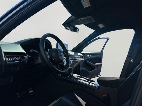 Certified 2025 Honda Civic Sport image 9
