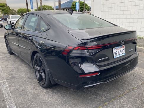 Used 2023 Honda Accord Sport image 4