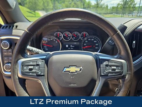 Used 2022 Chevrolet Silverado 1500 LTZ w/ LTZ Premium Package AWD/4WD image 4