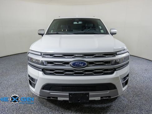 Used 2023 Ford Expedition Platinum AWD/4WD image 2