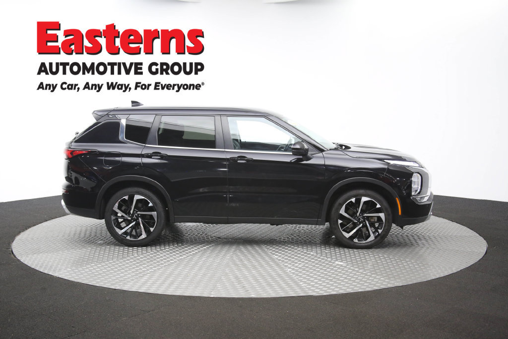 Used 2024 Mitsubishi Outlander SE FWD image 47