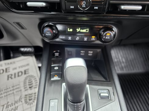 Used 2026 Nissan Kicks SV FWD image 32