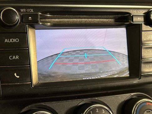 Used 2018 Toyota RAV4 LE image 24