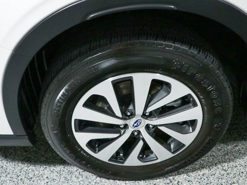 Used 2022 Subaru Outback Premium AWD/4WD image 11