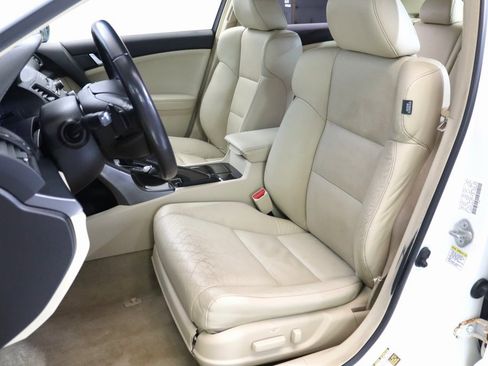 Used 2013 Acura TSX Sedan image 2