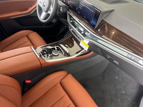 New 2026 BMW X7 xDrive40i w/ M Sport Package AWD/4WD image 27