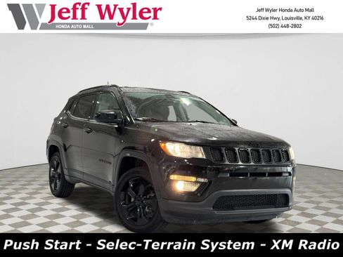 Used 2021 Jeep Compass Latitude image 1