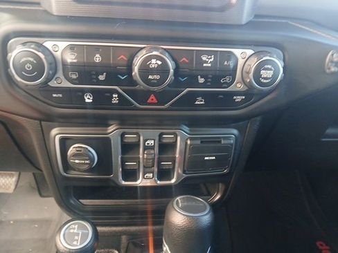 Used 2020 Jeep Gladiator Sport w/ Quick Order Package 24S image 36