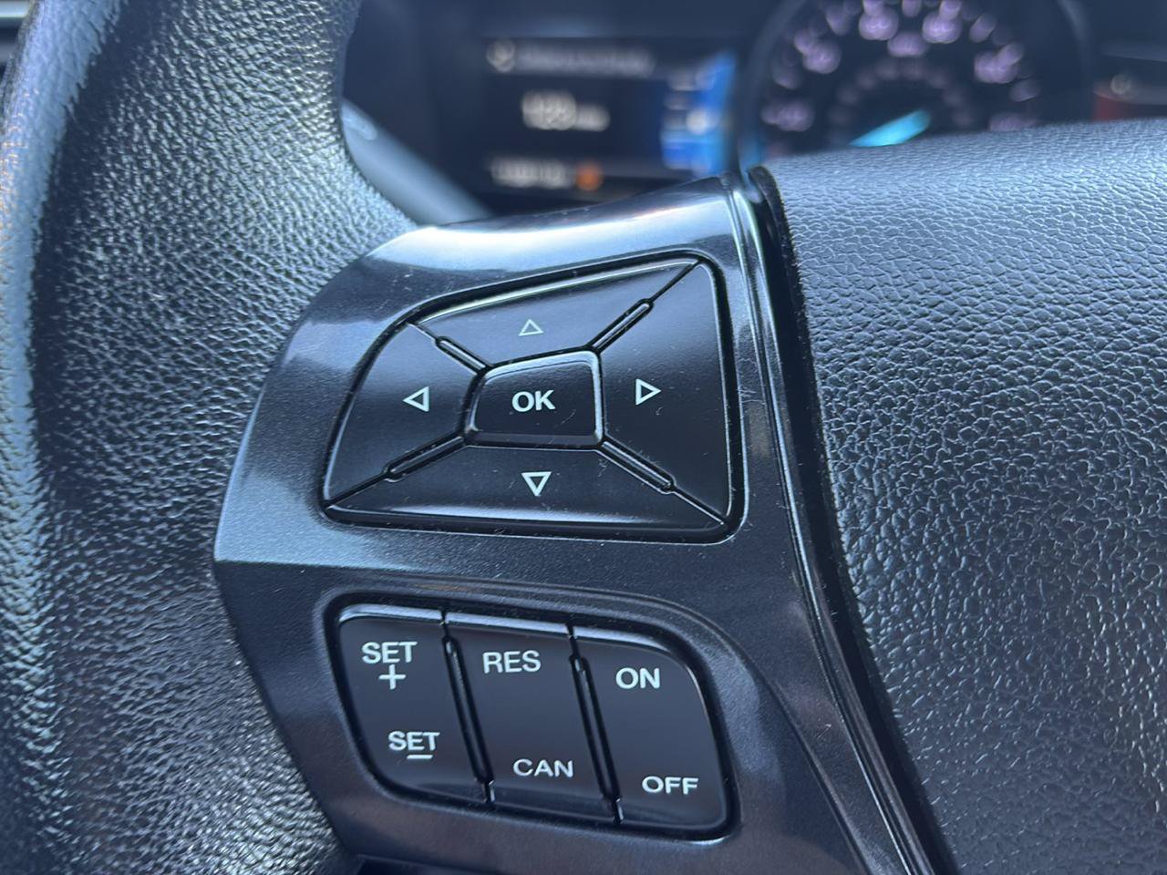 Used 2018 Ford Explorer Sport AWD/4WD image 19