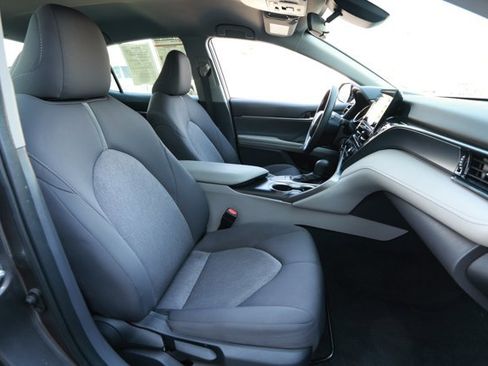 Used 2024 Toyota Camry LE image 27