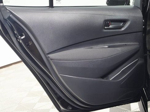 Used 2025 Toyota Corolla LE FWD image 13