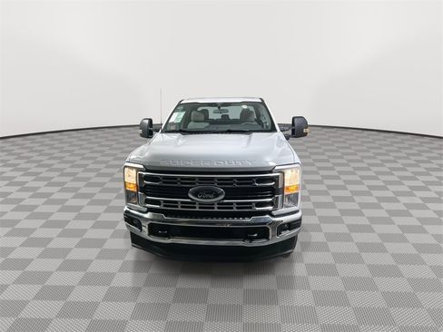 Used 2025 Ford F250 XLT image 3