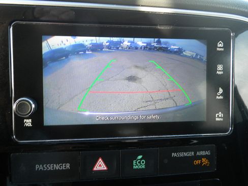 Used 2017 Mitsubishi Outlander SEL image 20