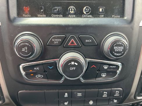 Used 2014 RAM 1500 Big Horn image 31