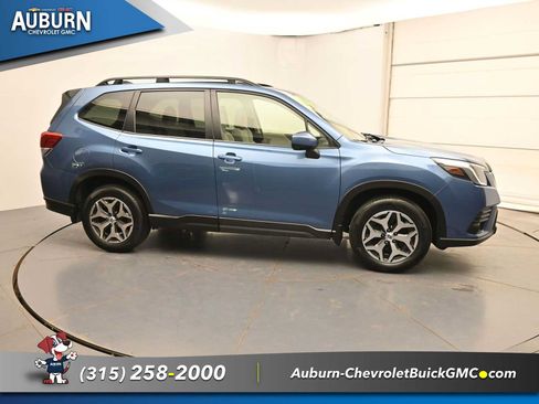 Used 2024 Subaru Forester Premium AWD/4WD image 18