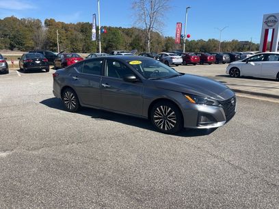 Used 2024 Nissan Altima 2.5 SV