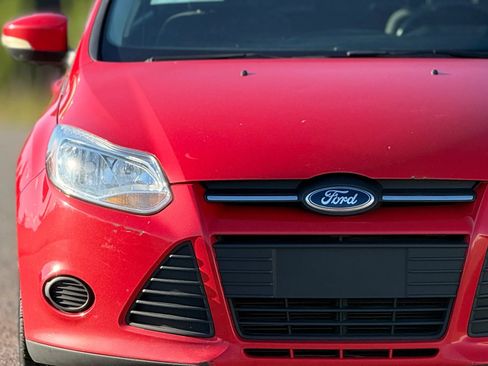 Used 2014 Ford Focus SE FWD image 11