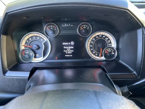 Used 2016 RAM 3500 Laramie w/ Convenience Group AWD/4WD image 19